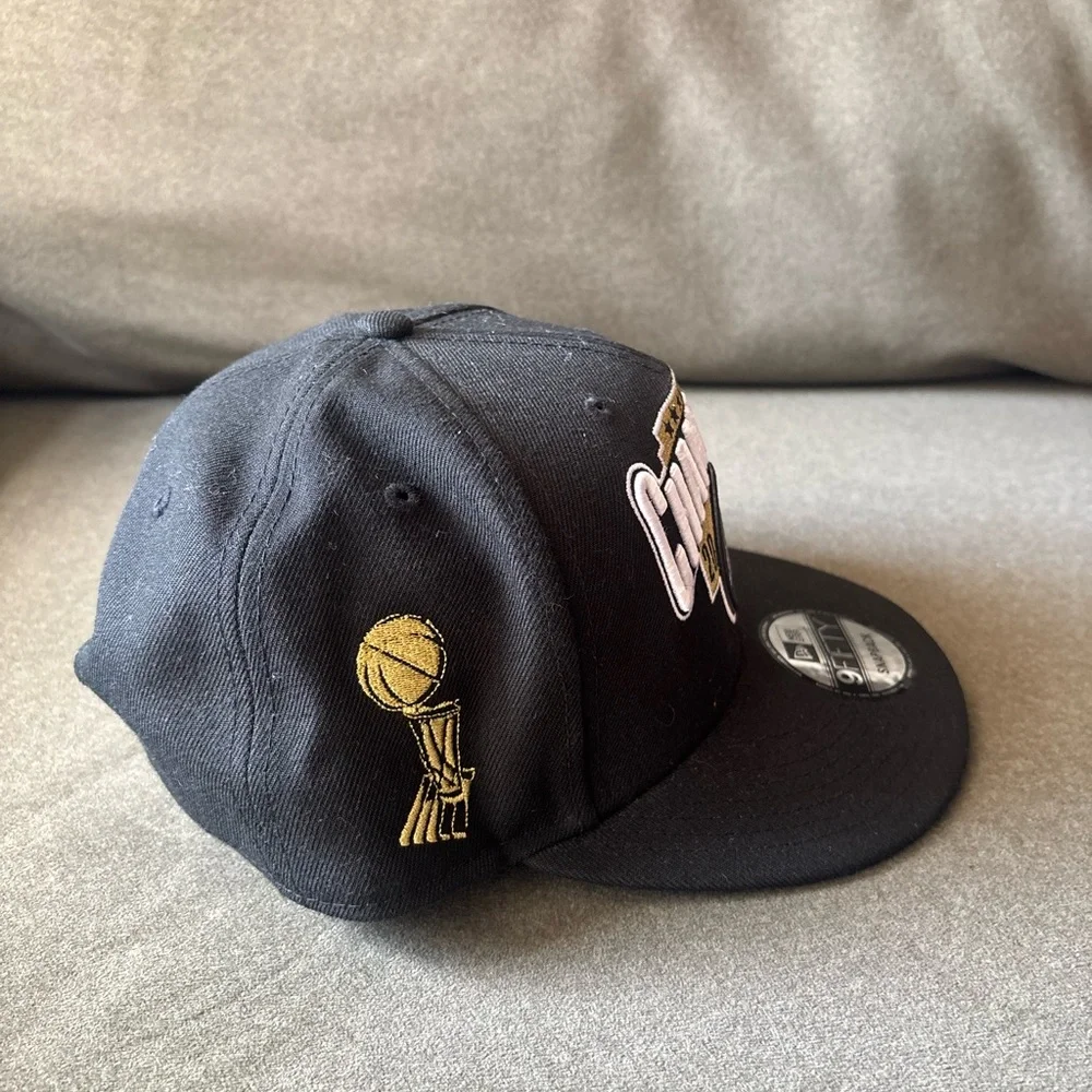 New Era Black & Gold Los Angeles Lakers Champions Snapback Hat